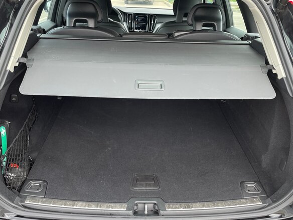 2018 Volvo XC60 II, чёрный, 3500000 рублей - вид 14