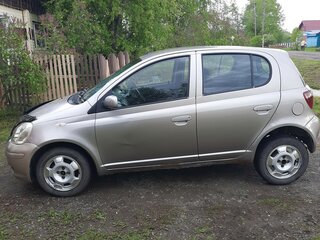 2001 Toyota Vitz I (P10), серый, 360000 рублей, вид 4