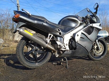 1997 Honda VFR 750, серебристый, 411111 рублей, вид 2