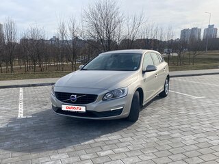 2018 Volvo V60 I Рестайлинг, золотистый, 1350000 рублей, вид 1