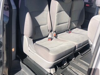 2011 Hyundai H-1 6-speed II, серебристый, 1700000 рублей, вид 3