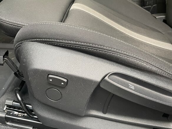 2018 BMW X1 20d xDrive II (F48), белый - вид 5
