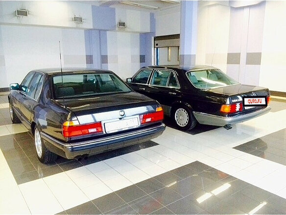 1992 BMW 7 серии 730i II (E32), чёрный - вид 3