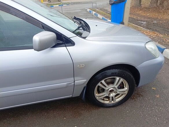 2005 Mitsubishi Lancer IX, серебристый, 580000 рублей - вид 3
