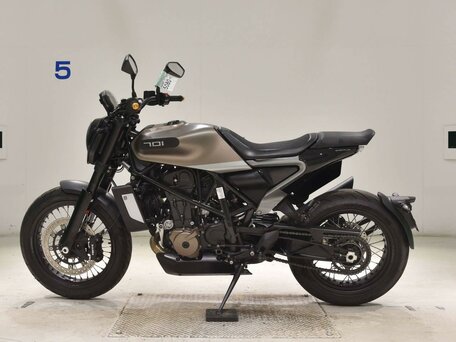 2019 Husqvarna Svartpilen 701, серый, 675000 рублей, вид 1