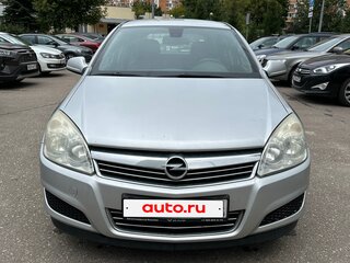 2009 Opel Astra H Рестайлинг, серебристый, 380000 рублей, вид 2