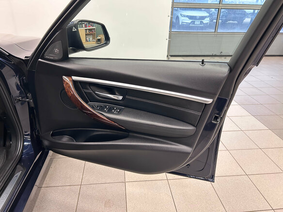 2017 BMW 3 серии 318i VI (F3x) Рестайлинг, синий, 1559000 рублей - вид 13