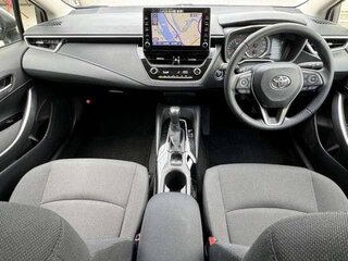 2020 Toyota Corolla XII (E210), белый, 1690000 рублей, вид 4