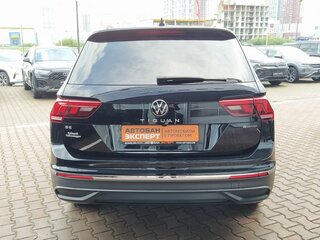 2021 Volkswagen Tiguan Allspace II Рестайлинг, чёрный, 3500000 рублей, вид 5