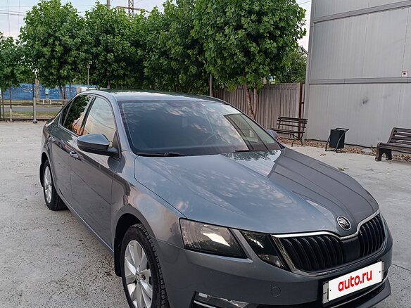 2017 Skoda Octavia III (A7) Рестайлинг, серый, 1645000 рублей - вид 2