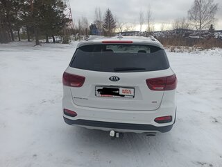2019 Kia Sorento III Prime Рестайлинг, белый, 3100000 рублей, вид 2