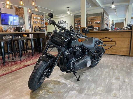 2024 Harley-Davidson Fat Bob, чёрный, 3100000 рублей, вид 3