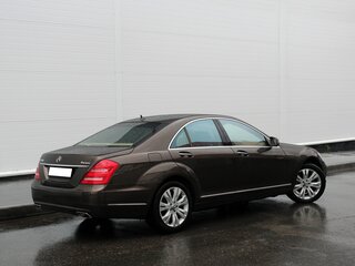 2010 Mercedes-Benz S-Класс 500 V (W221) Рестайлинг, коричневый, 1899000 рублей, вид 2
