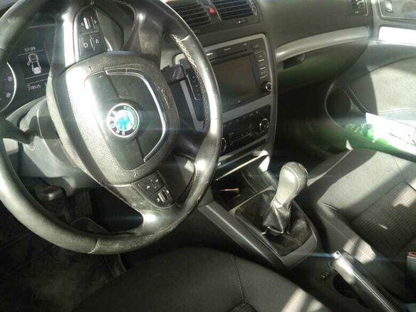 2010 Skoda Octavia II (A5) Рестайлинг, серый, 850000 рублей - вид 13