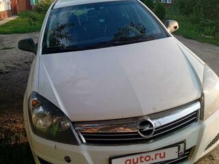 2013 Opel Astra H Рестайлинг, белый, 750000 рублей, вид 1