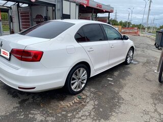 2015 Volkswagen Jetta VI Рестайлинг, белый, 930000 рублей, вид 4