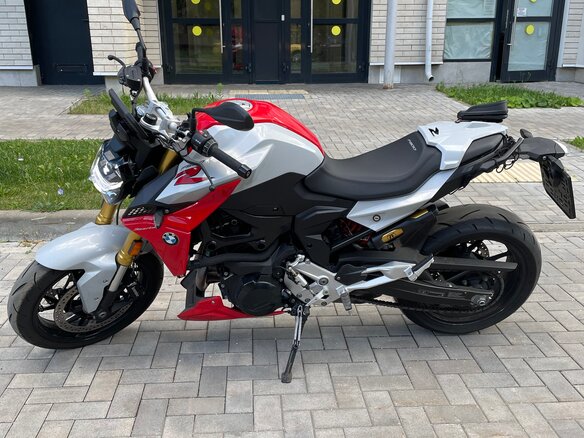 2020 BMW F 900 R, красный, 990000 рублей - вид 3