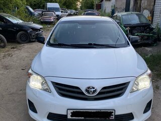 2010 Toyota Corolla X (E140, E150) Рестайлинг, белый, 850000 рублей, вид 2