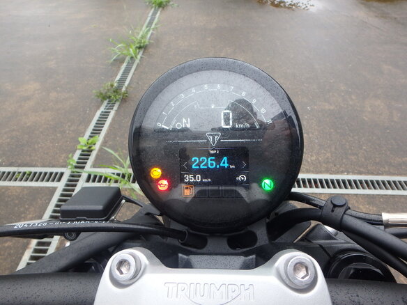2024 Triumph Trident 660, серый, 900000 рублей - вид 16
