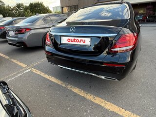 2019 Mercedes-Benz E-Класс 350 e V (W213, S213, C238), чёрный, 6000000 рублей, вид 3