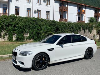 2010 BMW 5 серии 520d VI (F10/F11/F07), белый, 1900000 рублей, вид 4