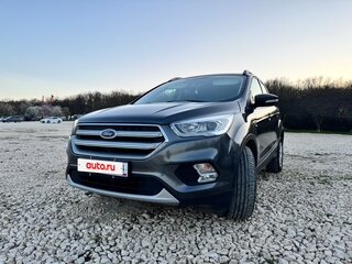 2018 Ford Kuga II Рестайлинг, бежевый, 1700000 рублей, вид 2