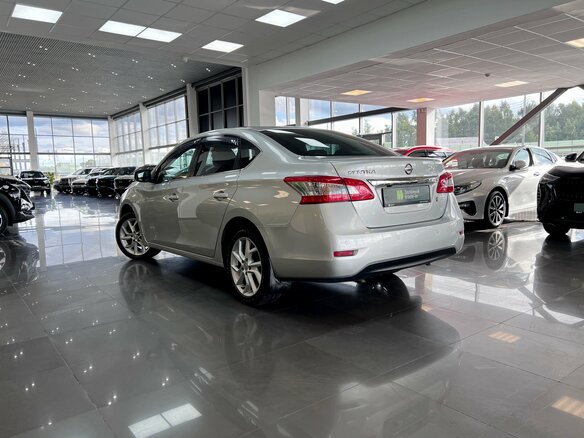 2015 Nissan Sentra VII (B17), серебристый - вид 5