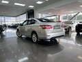 2015 Nissan Sentra VII (B17), серебристый - вид 5
