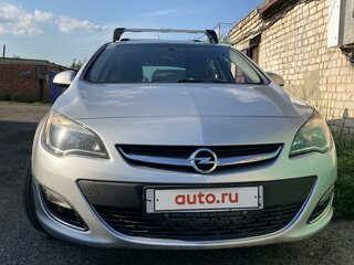 2013 Opel Astra J Рестайлинг, серебристый, 839000 рублей, вид 3
