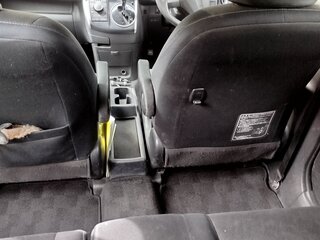 2010 Toyota Wish II, белый, 1250000 рублей, вид 4