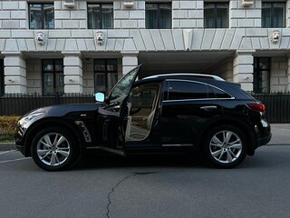 2015 Infiniti QX70, чёрный, 3500000 рублей, вид 3