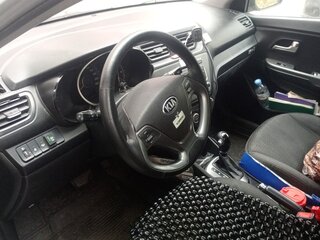 2016 Kia Rio III Рестайлинг, серебристый, 600000 рублей, вид 4