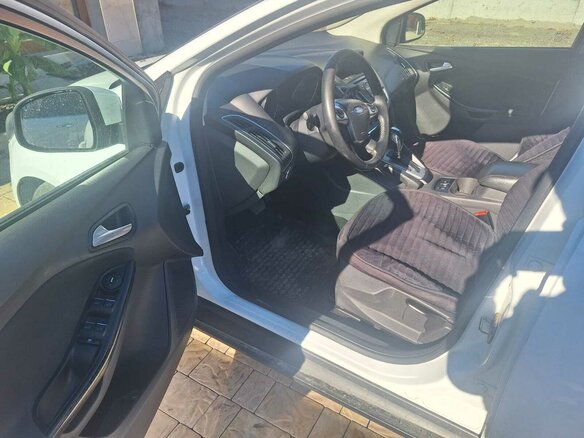 2014 Ford Focus III, белый, 1050000 рублей - вид 4