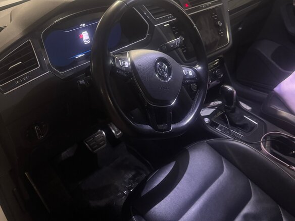 2018 Volkswagen Tiguan II, белый, 2200000 рублей - вид 6