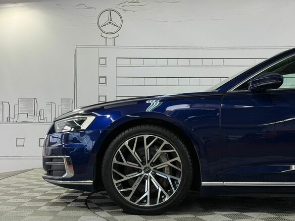 2018 Audi A8 Long 55 TFSI IV (D5), синий, 4420000 рублей - вид 11