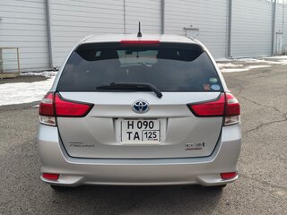 2016 Toyota Corolla Fielder XI (E160, E170, E180) Рестайлинг 1, серебристый, 1180000 рублей, вид 3