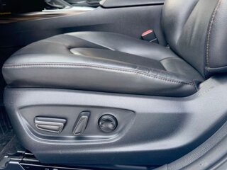 2020 Toyota Camry VIII (XV70), белый, 3050000 рублей, вид 4
