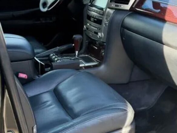 2014 Lexus LX 570 III Рестайлинг, чёрный, 4290000 рублей - вид 9