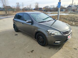 2011 Kia Ceed I Рестайлинг, серебристый, 715000 рублей, вид 2