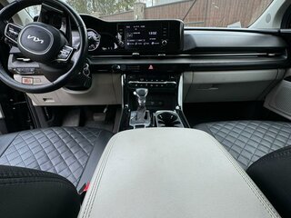 2021 Kia Carnival IV, чёрный, 3449000 рублей, вид 5
