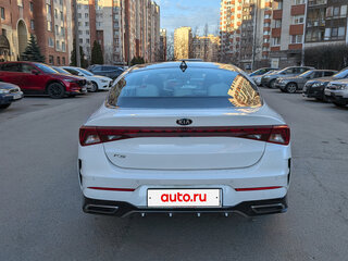 2020 Kia K5 III, белый, 2800000 рублей, вид 3