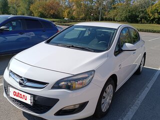 2014 Opel Astra J Рестайлинг, белый, 1270000 рублей, вид 1