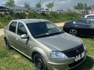 2013 Renault Logan I Рестайлинг, бежевый, 550000 рублей, вид 2