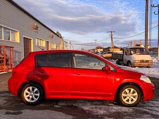 2011 Nissan Tiida I Рестайлинг, красный, 860000 рублей, вид 2