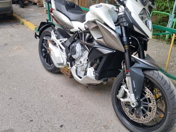 2016 MV Agusta Stradale 800, белый, 900000 рублей - вид 2