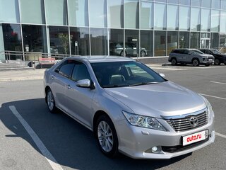 2012 Toyota Camry VII (XV50), серебристый, 1700000 рублей, вид 2