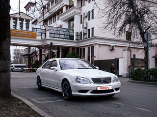 2003 Mercedes-Benz S-Класс 600 Long IV (W220) Рестайлинг, белый, 3000000 рублей, вид 3
