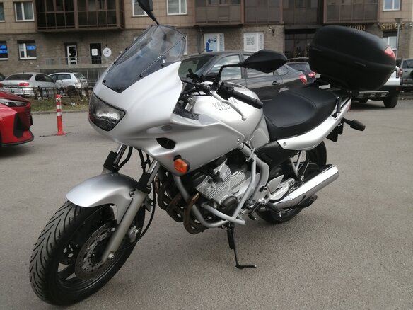 2004 Yamaha XJ600, серебристый, 349000 рублей