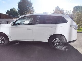2013 Mitsubishi Outlander III, белый, 1250000 рублей, вид 4