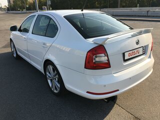 2010 Skoda Octavia RS II Рестайлинг, белый, 1500000 рублей, вид 3